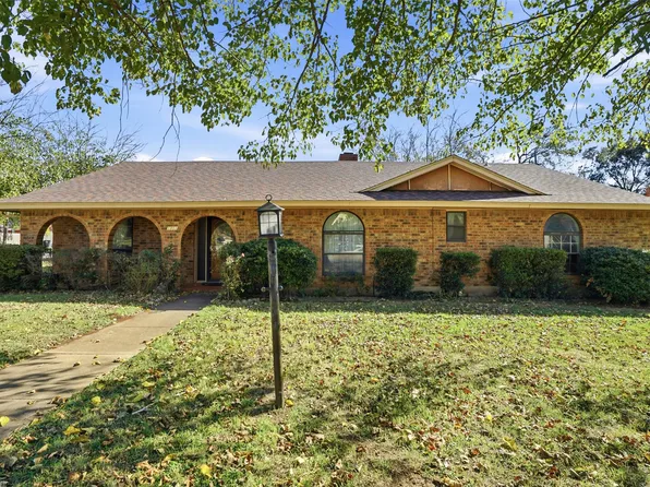1801 Danny Ray Dr, Cleburne, TX 76033