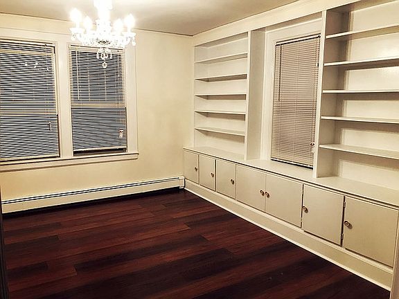 3rd image of 178 Davis Ave