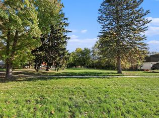 26760 Lathrup Blvd, Lathrup Village, MI 48076