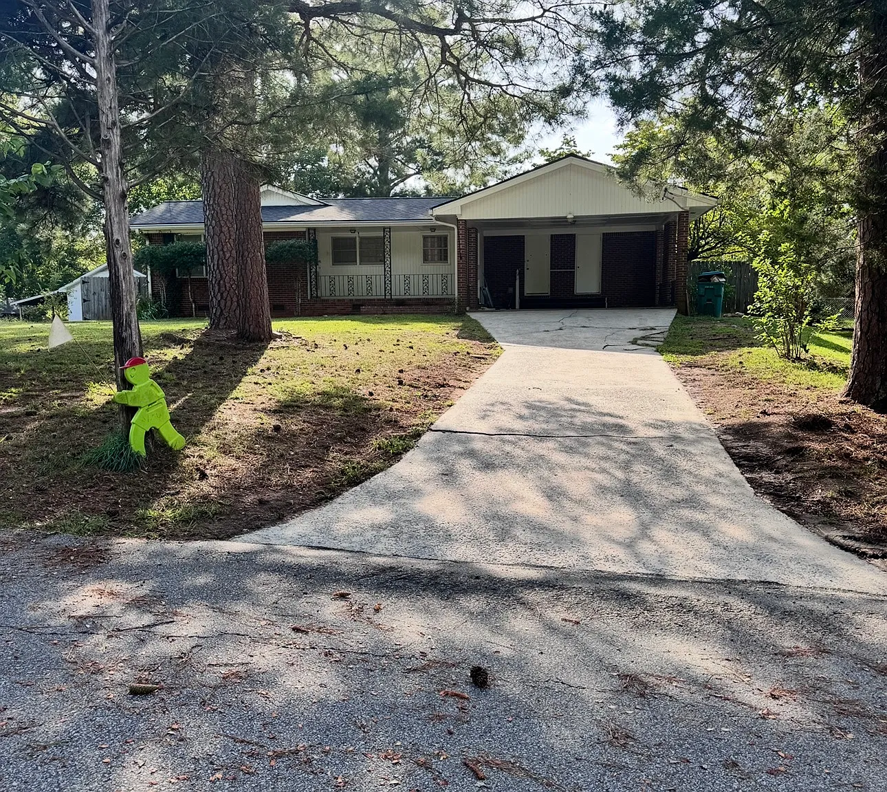 3 bed, 1400 sqft, $1,600 — Photo 1