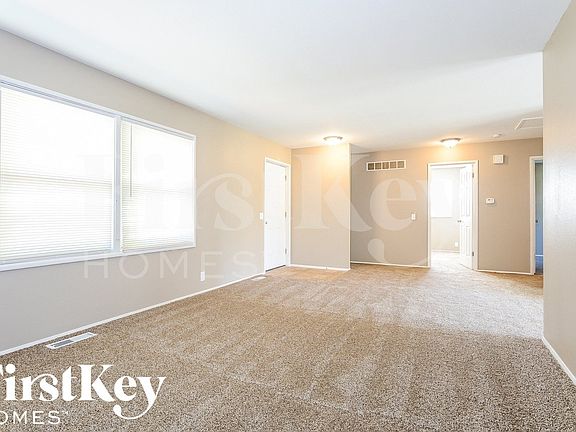 3rd image of 2881 Wintergreen Dr