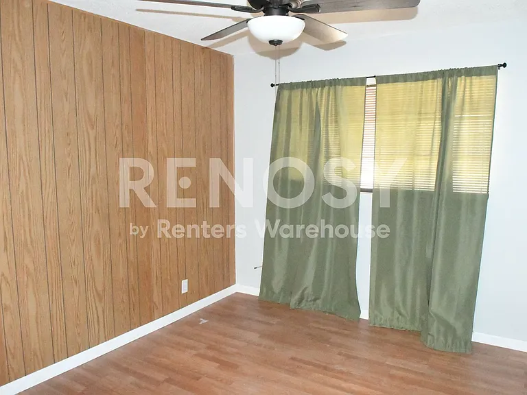 8420 E Edgemont Ave — Photo 13