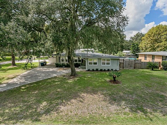 2nd image of 306 Tidewater Cir W