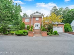 55 Arbutus Ave, Staten Island, NY 10312
