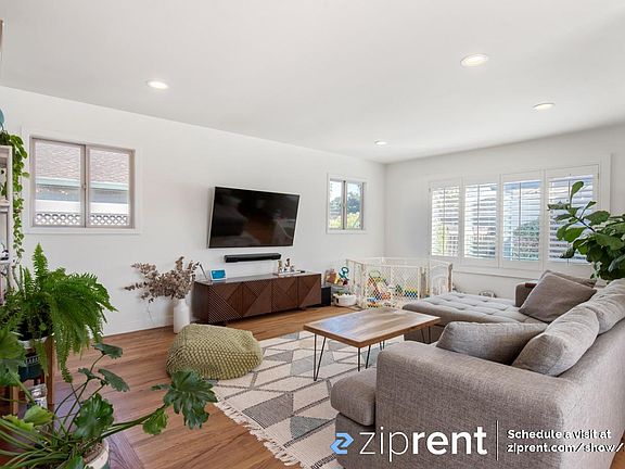 4th image of 1595 Marianna Ln