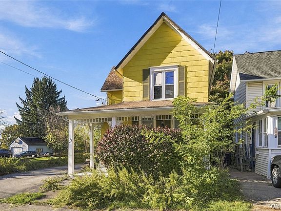 4th image of 27 Irving St