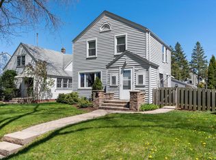 3534 S Taylor Ave, Milwaukee, WI 53207