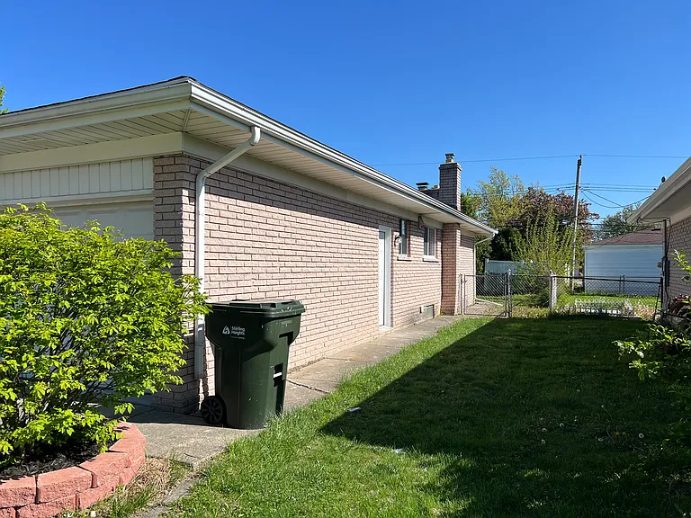 3620 Grigg Dr — Photo 3