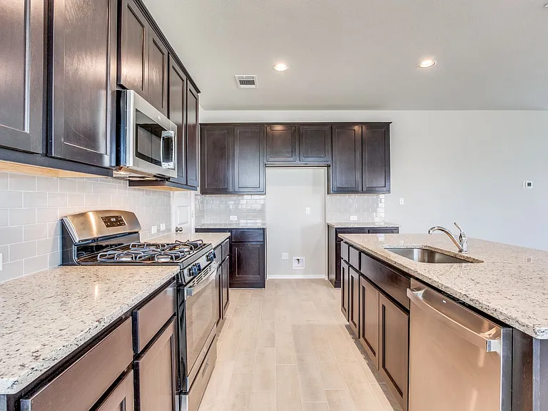 146 White Dunes Dr — Photo 11