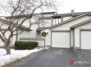 2528 Yarrow Ln, Rolling Meadows, IL 60008