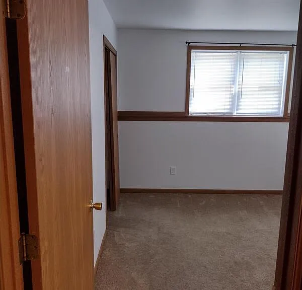 1103 Arthur Ave — Photo 15