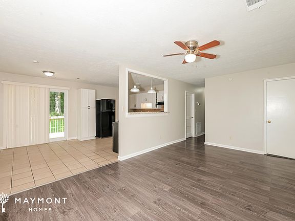4th image of 5059 Wycliffe Dr