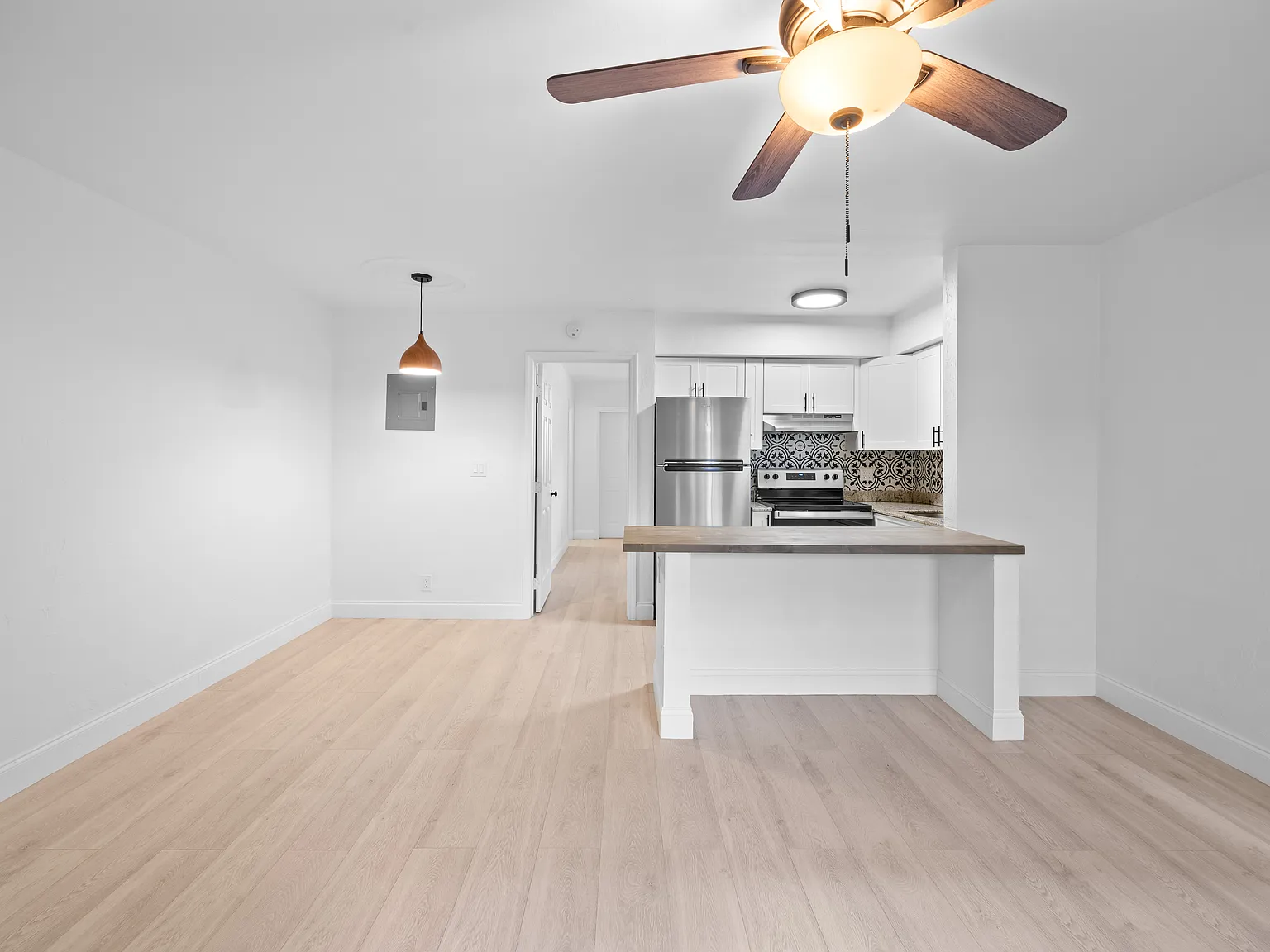 1 bed, 650 sqft, $1,799 — Photo 2