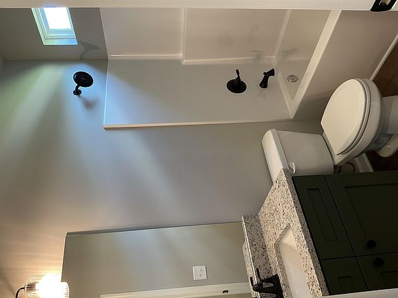 4th image of 111 Cottage Grove Cir