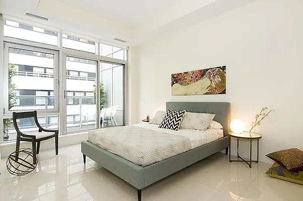 Sold by R New York | media 17