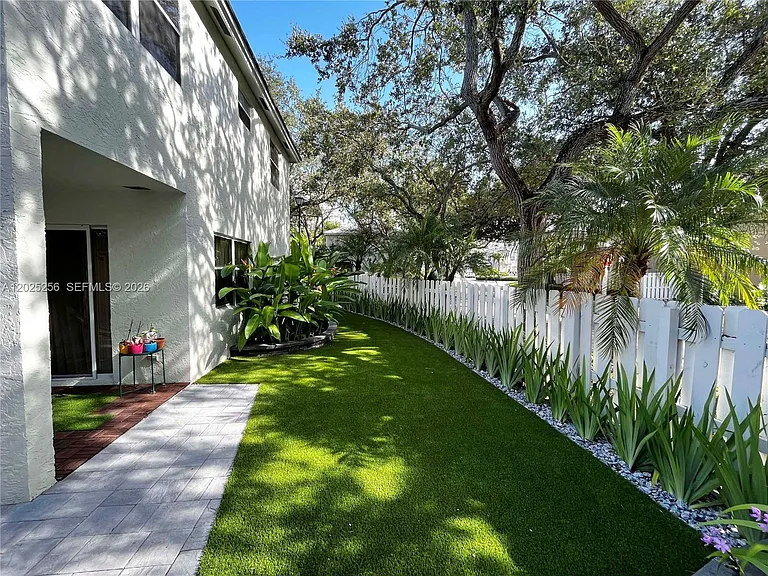 9832 NW 9th Ct — Photo 28