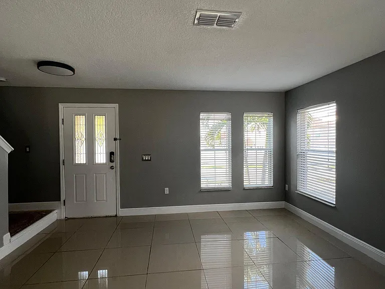 423 San Carlo Rd — Photo 2