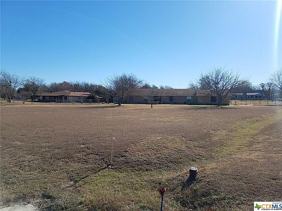 2nd image of 120 Mighty Oak Ln