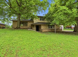 826 Yorkshire Rd, Anderson, IN 46012