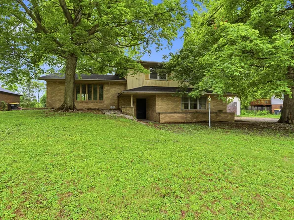 826 Yorkshire Rd, Anderson, IN 46012