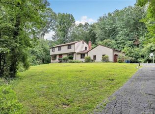 21 Belle Vale St, Monroe, CT 06468