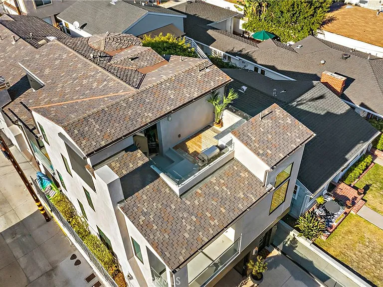 415 Marguerite Ave — Photo 62