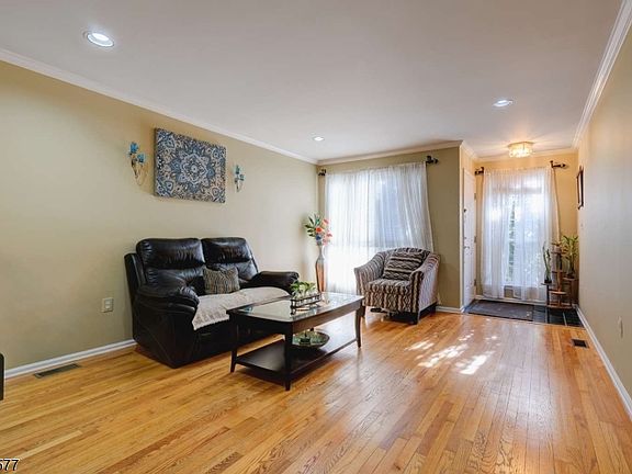 4th image of 115 Constitution Way