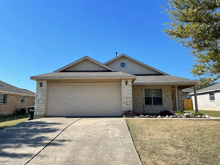 112 Cowboy Cv — Photo 4