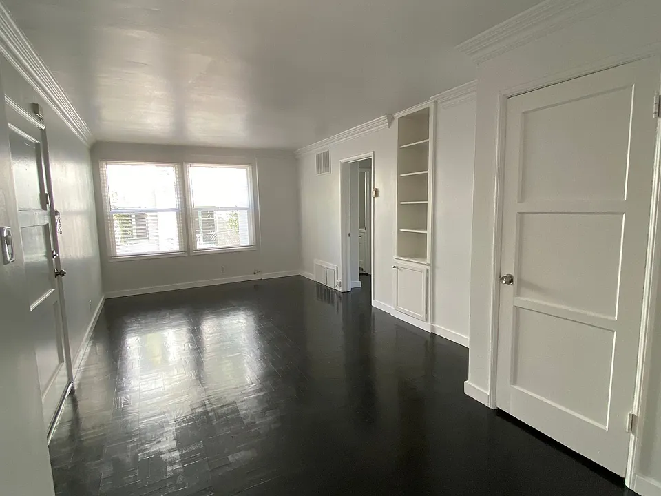 7456 Hollywood Blvd #1