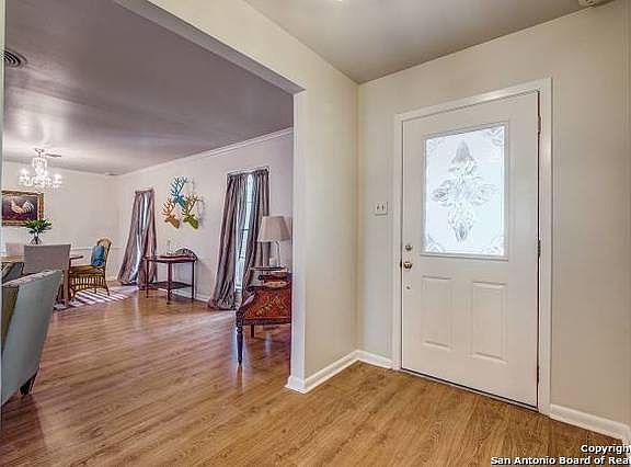 3rd image of 106 Primera Dr