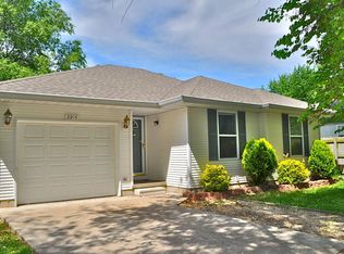 2915 W Page St, Springfield, MO 65802