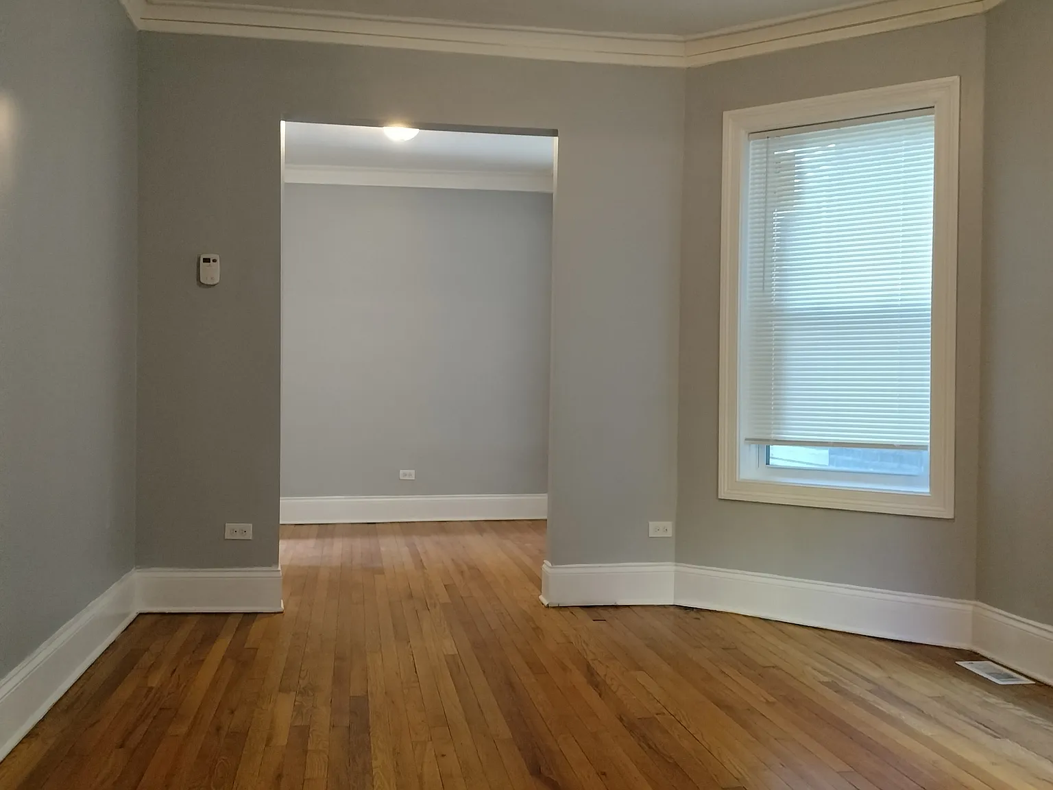 7408 South Eberhart Avenue - 1R — Photo 3
