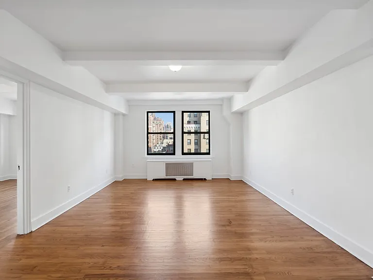 253 W 72nd St #1201 — Photo 4