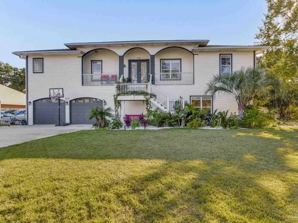 415 Williamsburg Dr, Gulf Breeze, FL 32561