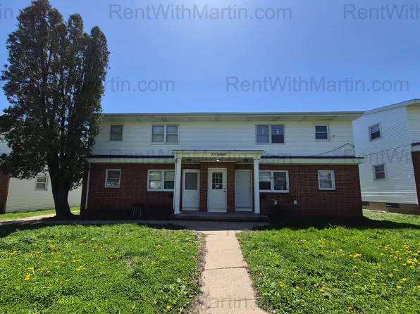237 Miriam Dr, 237 Miriam Dr APT B, Waterloo, IA 50702