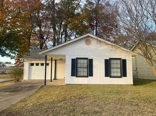 523 Lora Dr, Bryant, AR 72022
