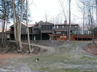 1490 Taylor Ridge Ct, Erie, PA 16505