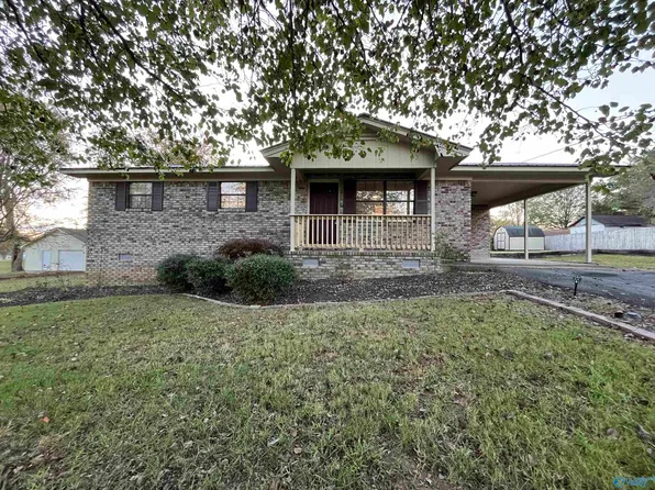 49 Lee Ave, Rainsville, AL 35986