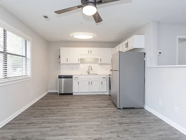 The Avery Apartments — Photo 11