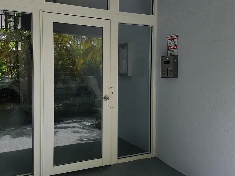9231 SW 87th Ave #C1 — Photo 15