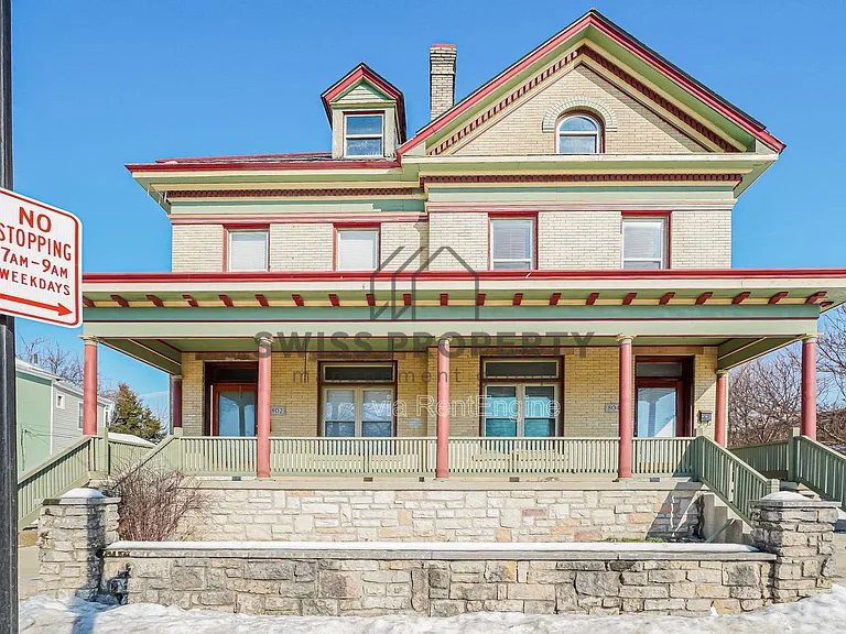 804 E Main St — Photo 1