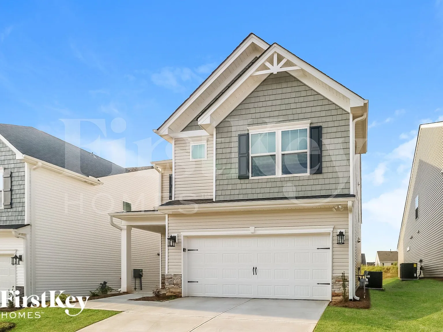 3 bed, 2.5 bath, 2250 sqft, $2,180 — Photo 2