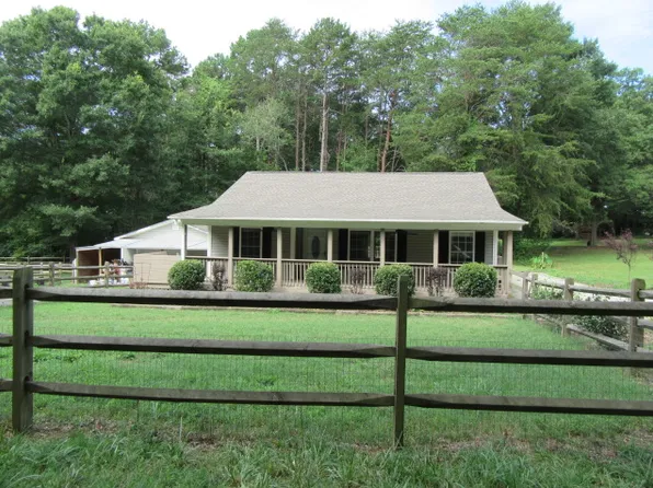 319 Briarwood Dr, Dallas, NC 28034
