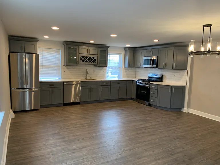 632 Lawler Pl — Photo 1