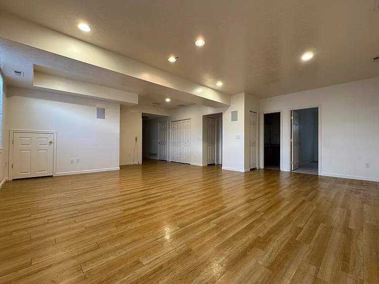 4047 W Hollandia Ln — Photo 14