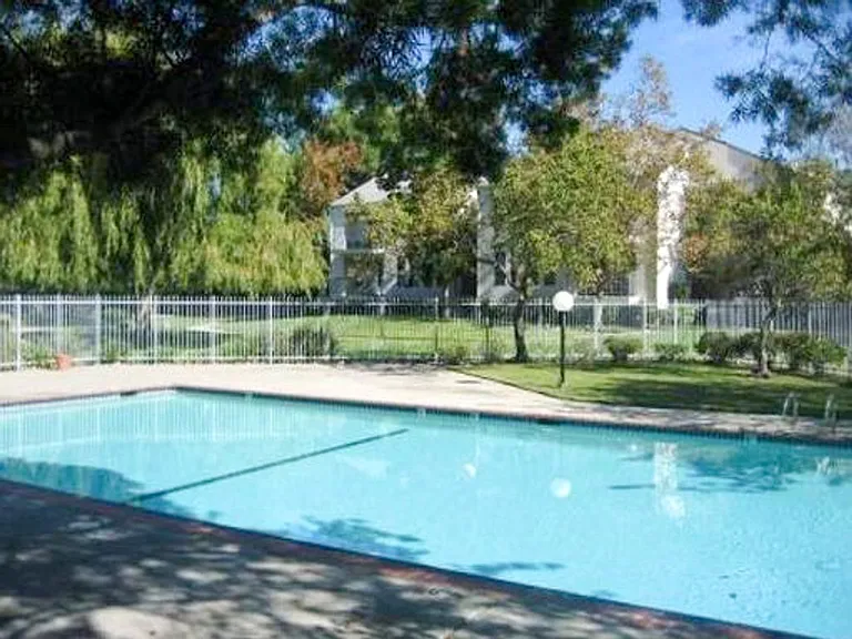 39470 Albany Cmn #G — Photo 14