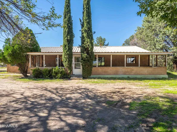 6 Silver Springs Rd, Williamsburg, NM 87942