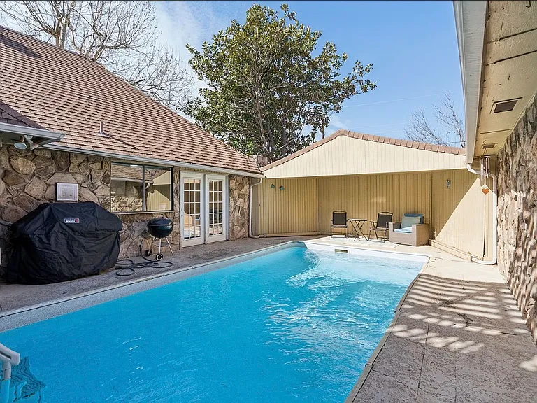 3257 Raintree Rd — Photo 11