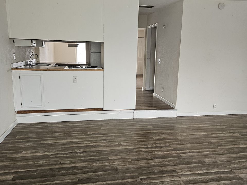 1st image of 2300 Ivy Ave APT B