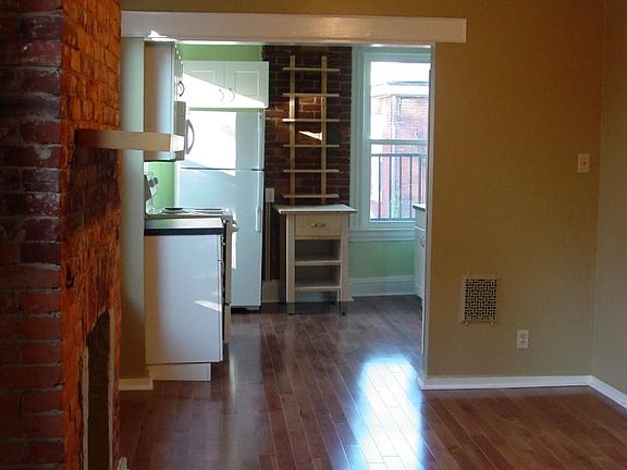 Living Room/Kitchen